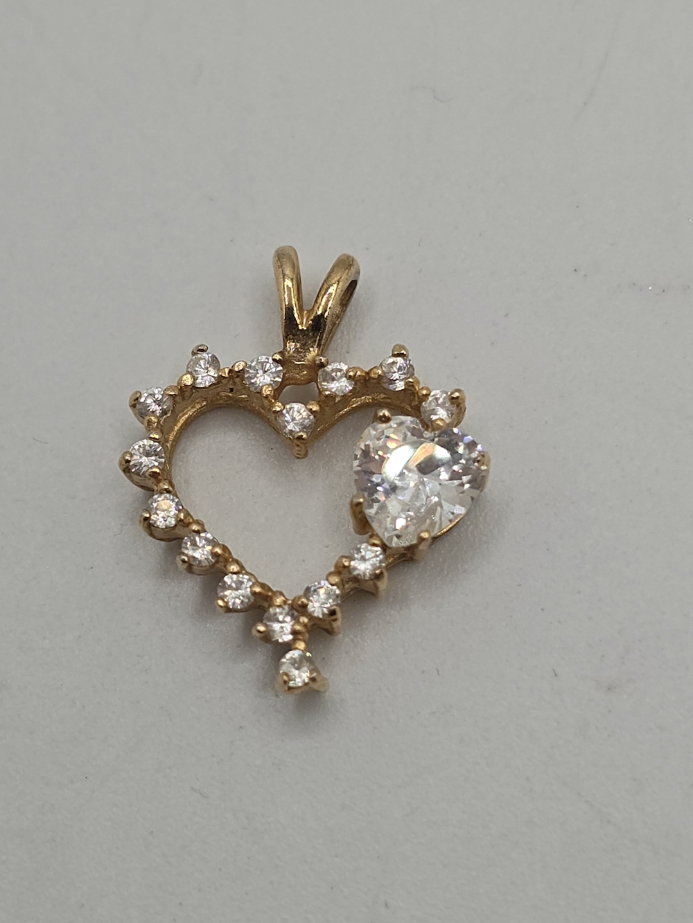 Heart Pendant Gold Tone Cubic Zirconia Stones Open Heart Y2K 15/16"